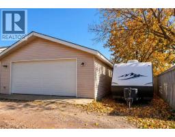 152 Coverton Close NE - photo 37