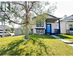152 Coverton Close NE - photo 1