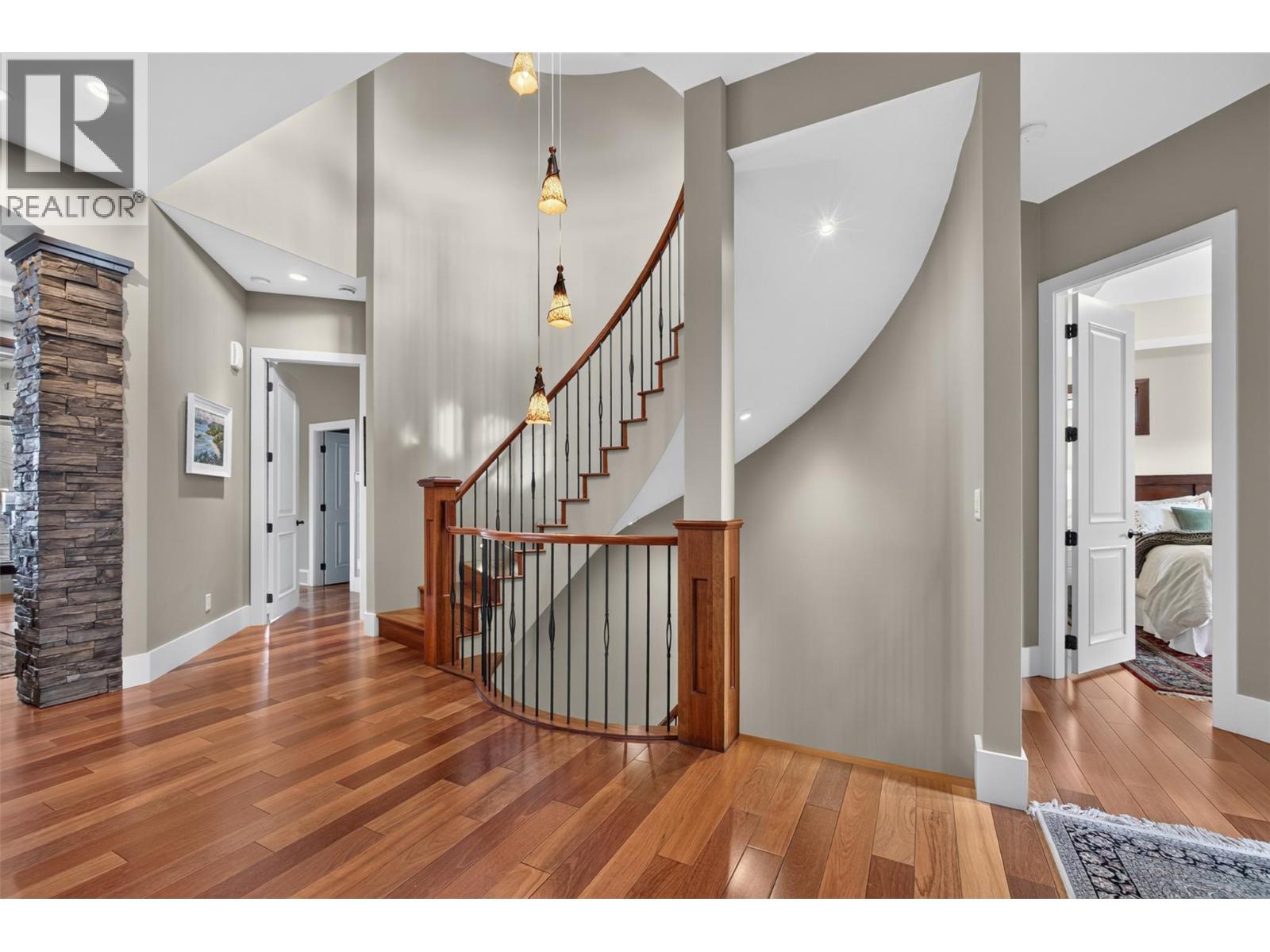 734 Marin Crescent - 34