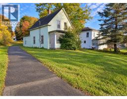 47 Highland Avenue, photo 2