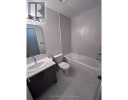 Bathroom - 4 - 3415 Ridgeway Drive, Mississauga, ON L5L0B9 Photo 10