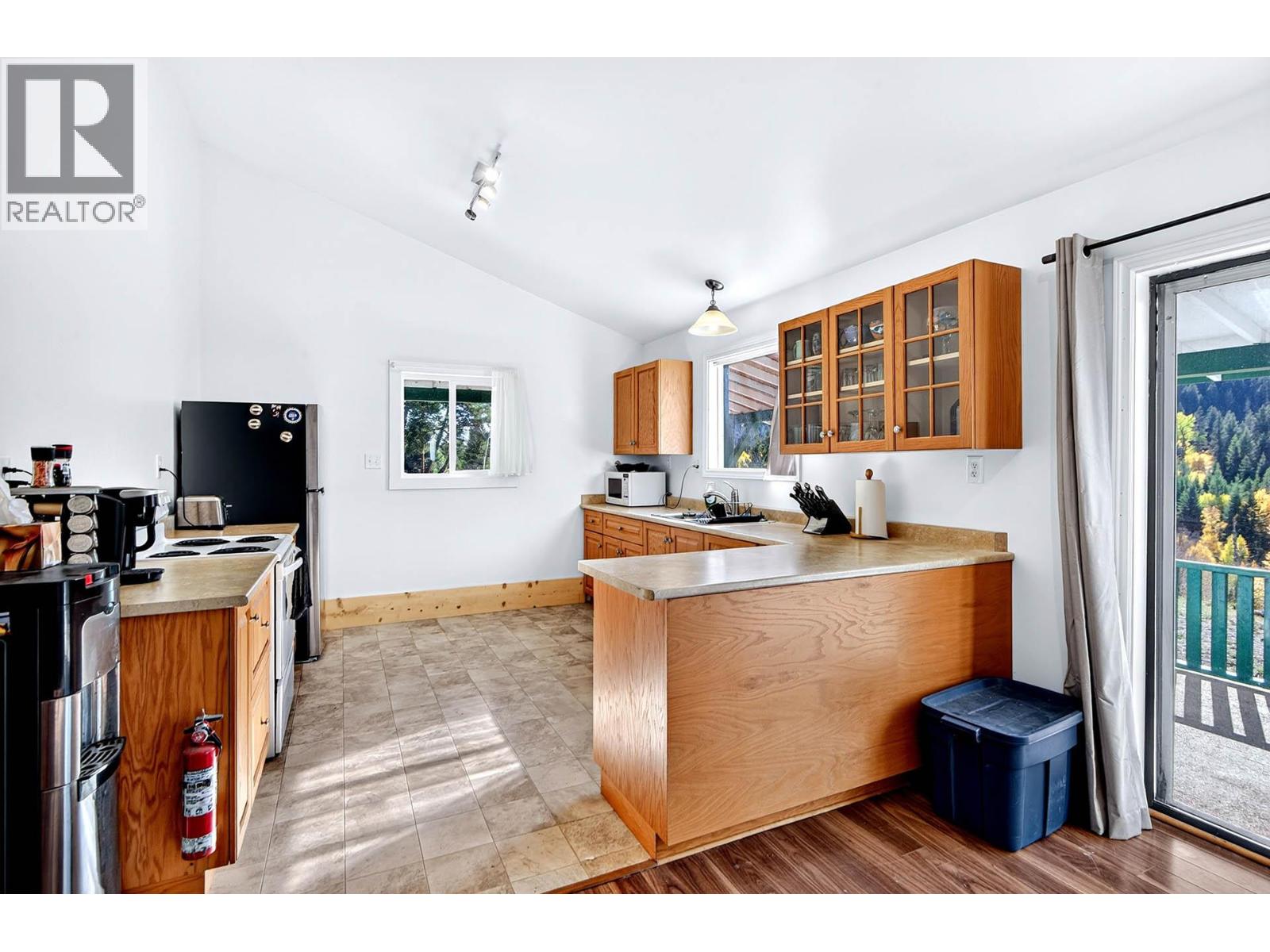 9524 Tranquille Criss Creek Road, Kamloops