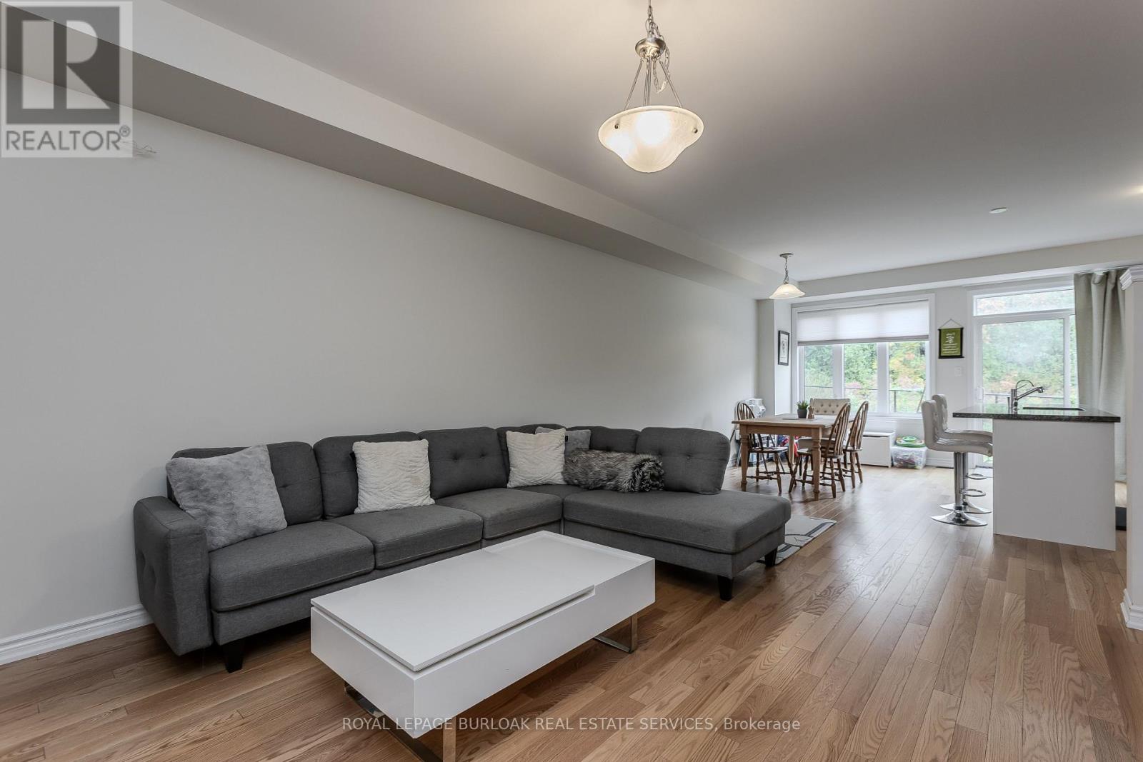 1360 Almonte Drive, Burlington, ON photo 8