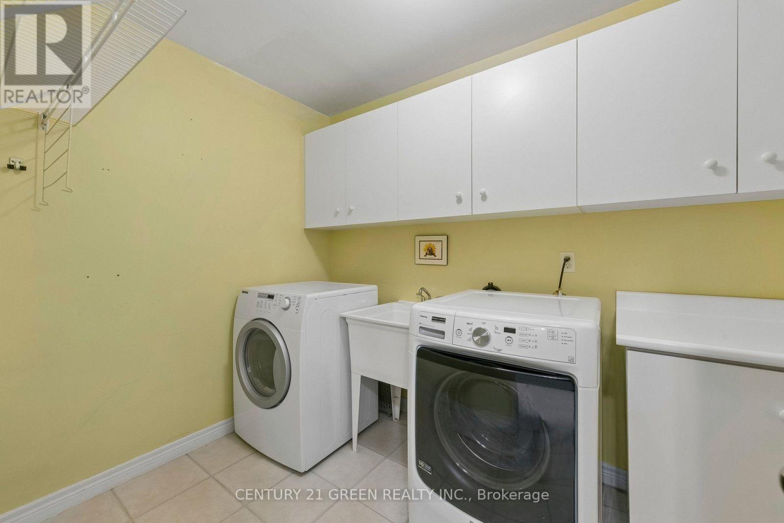 2024 Grovetree Lane, Burlington, ON photo 33