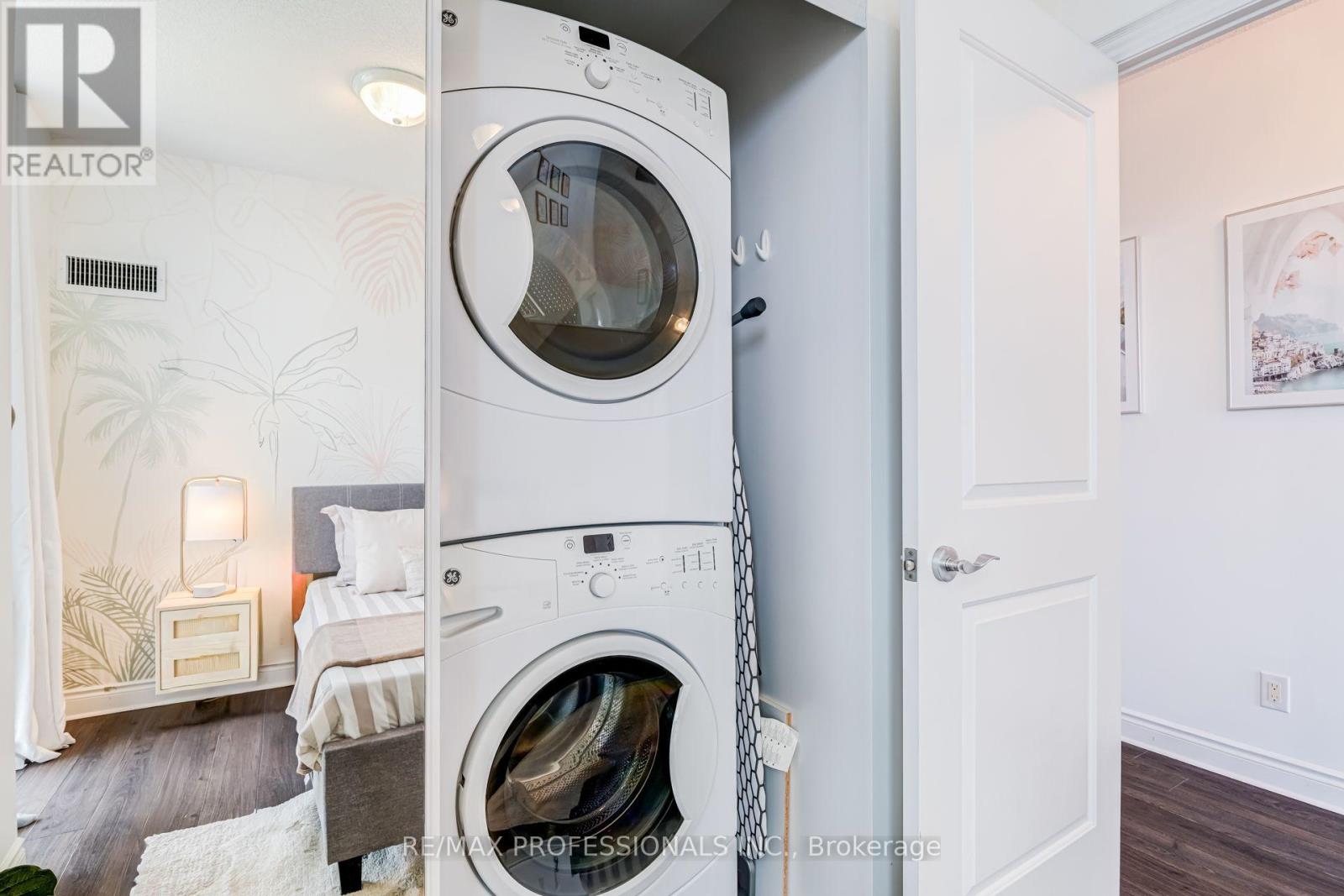 3701- 16 Brookers Lane, Toronto, ON photo 24