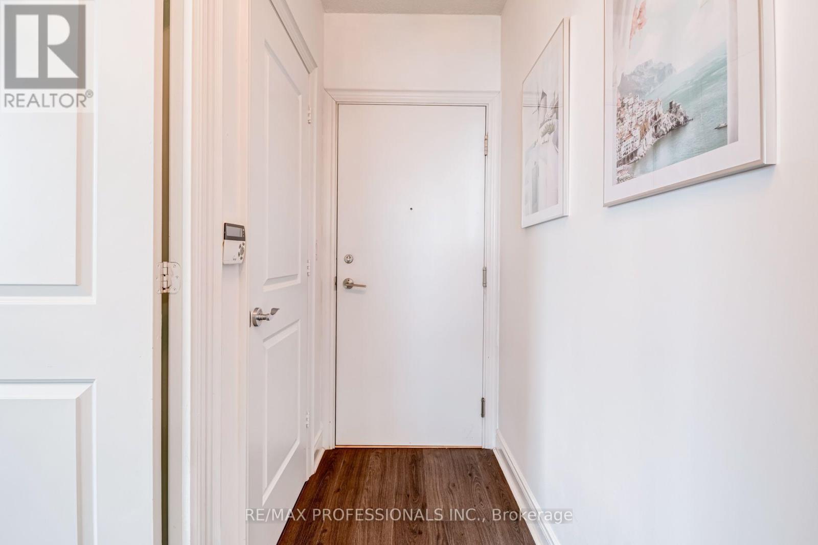 3701- 16 Brookers Lane, Toronto, ON photo 3