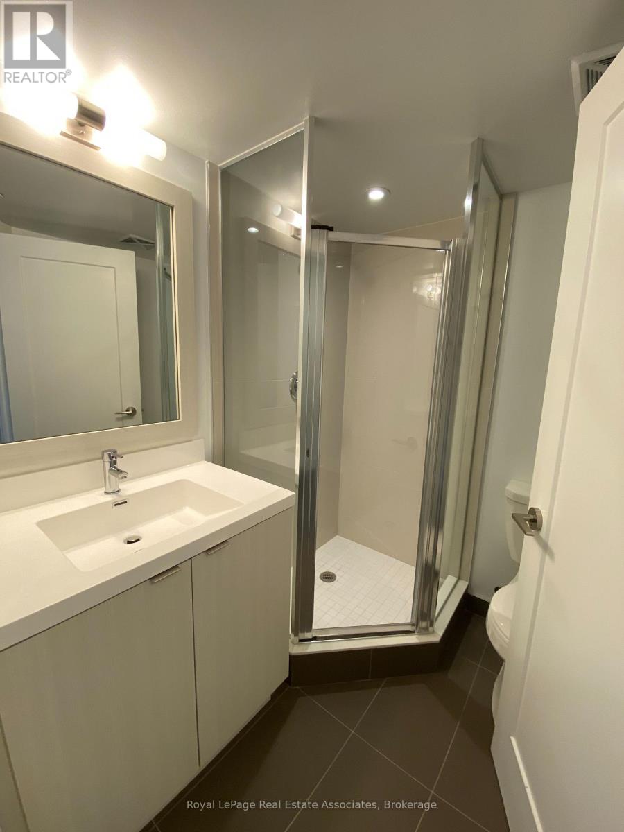 7 Mabelle Avenue — photo 12