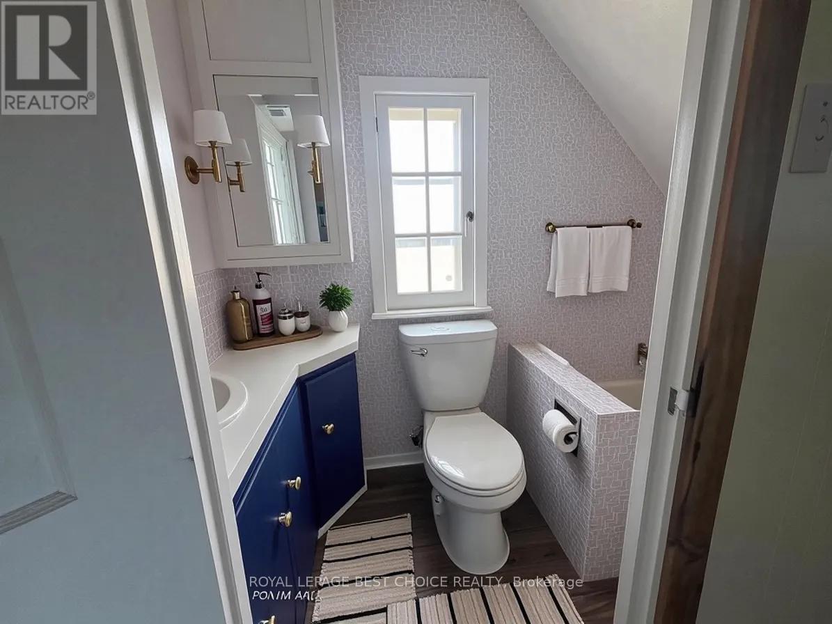 246 Mccamus Avenue — photo 30