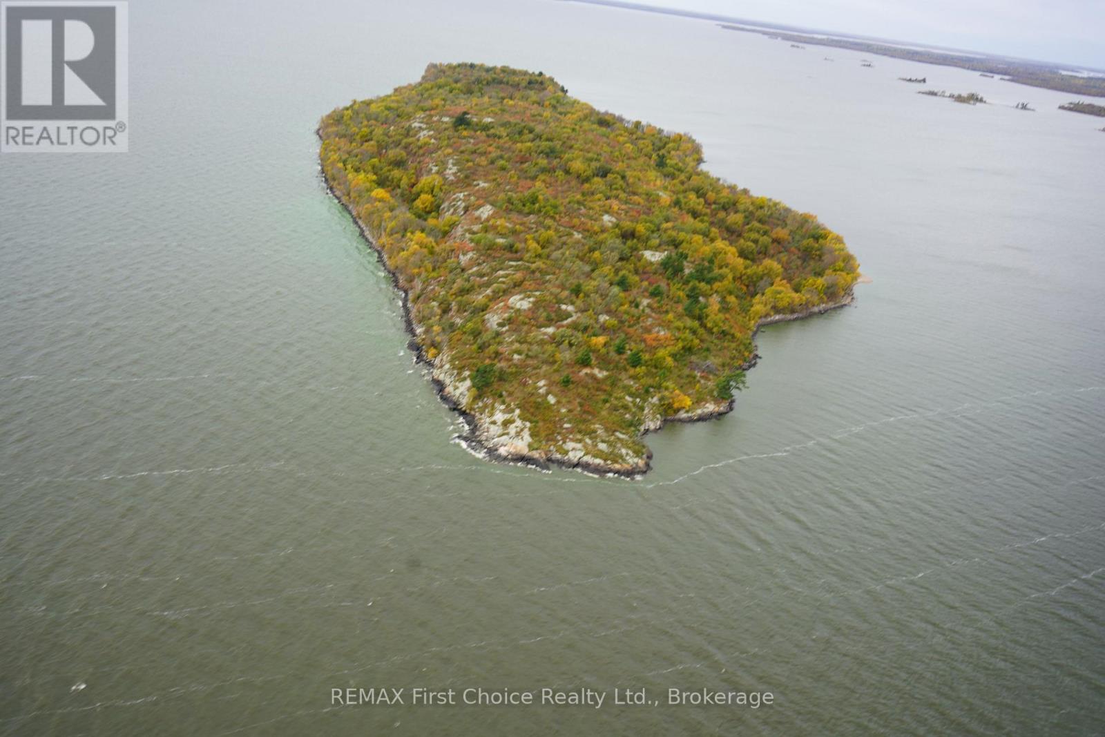 S1048 Massacre Island — photo 11