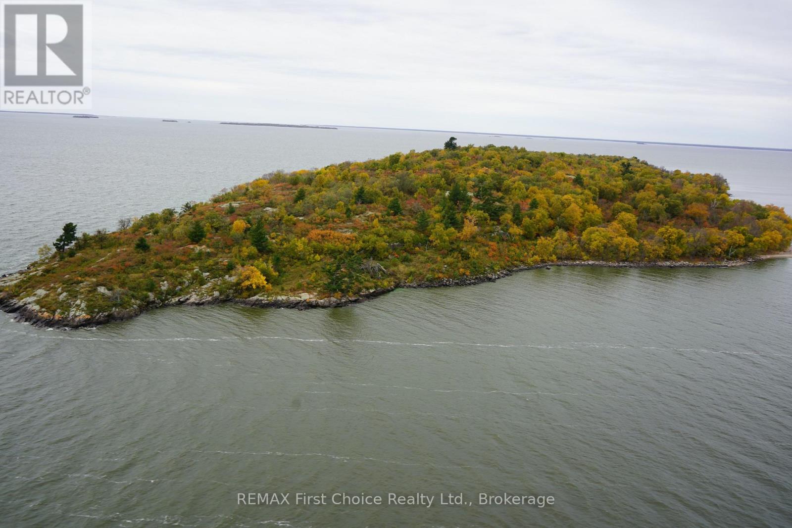 S1048 Massacre Island — photo 26