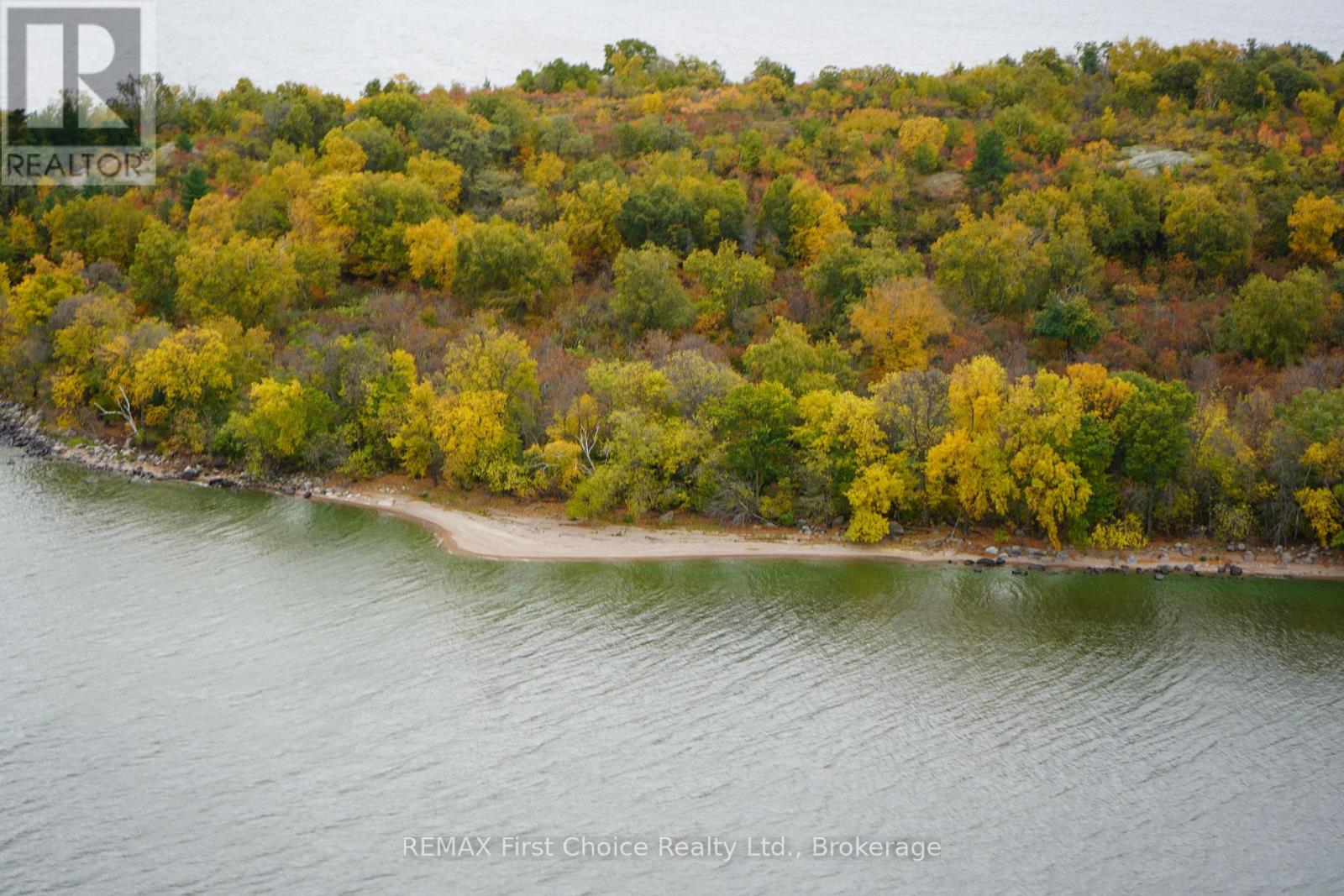 S1048 Massacre Island — photo 27