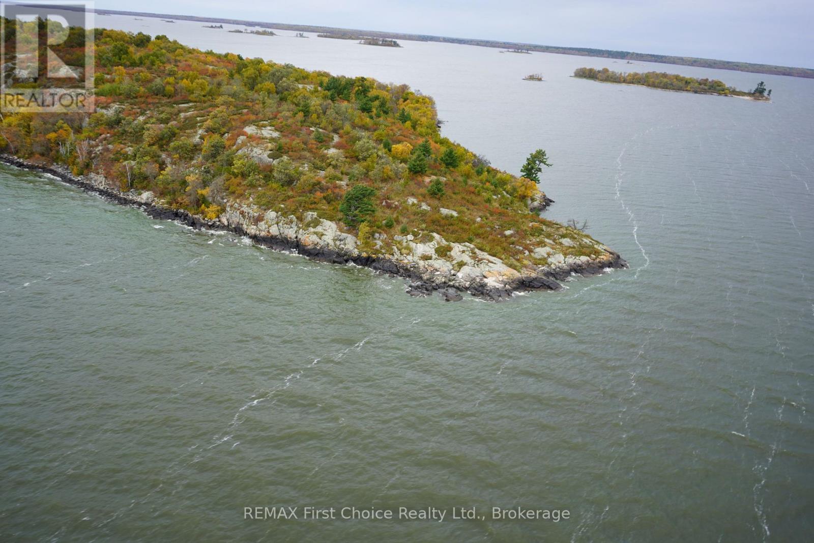 S1048 Massacre Island — photo 37