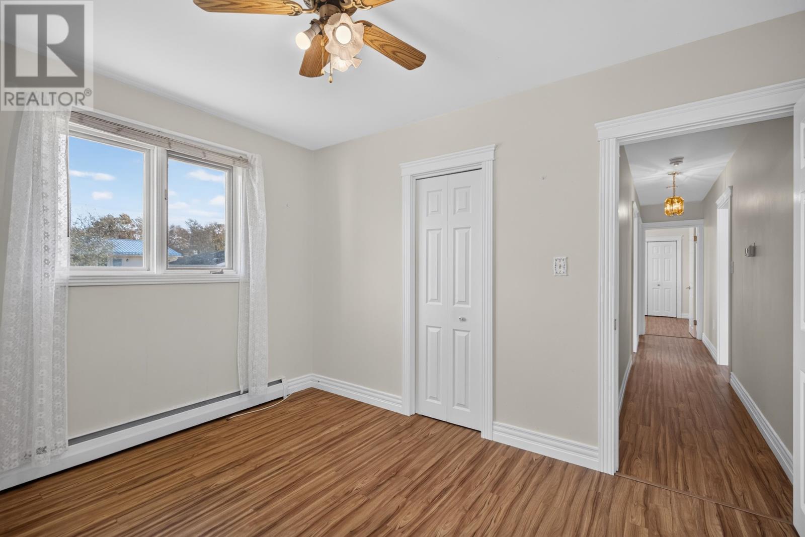 17 Newland Crescent - 19