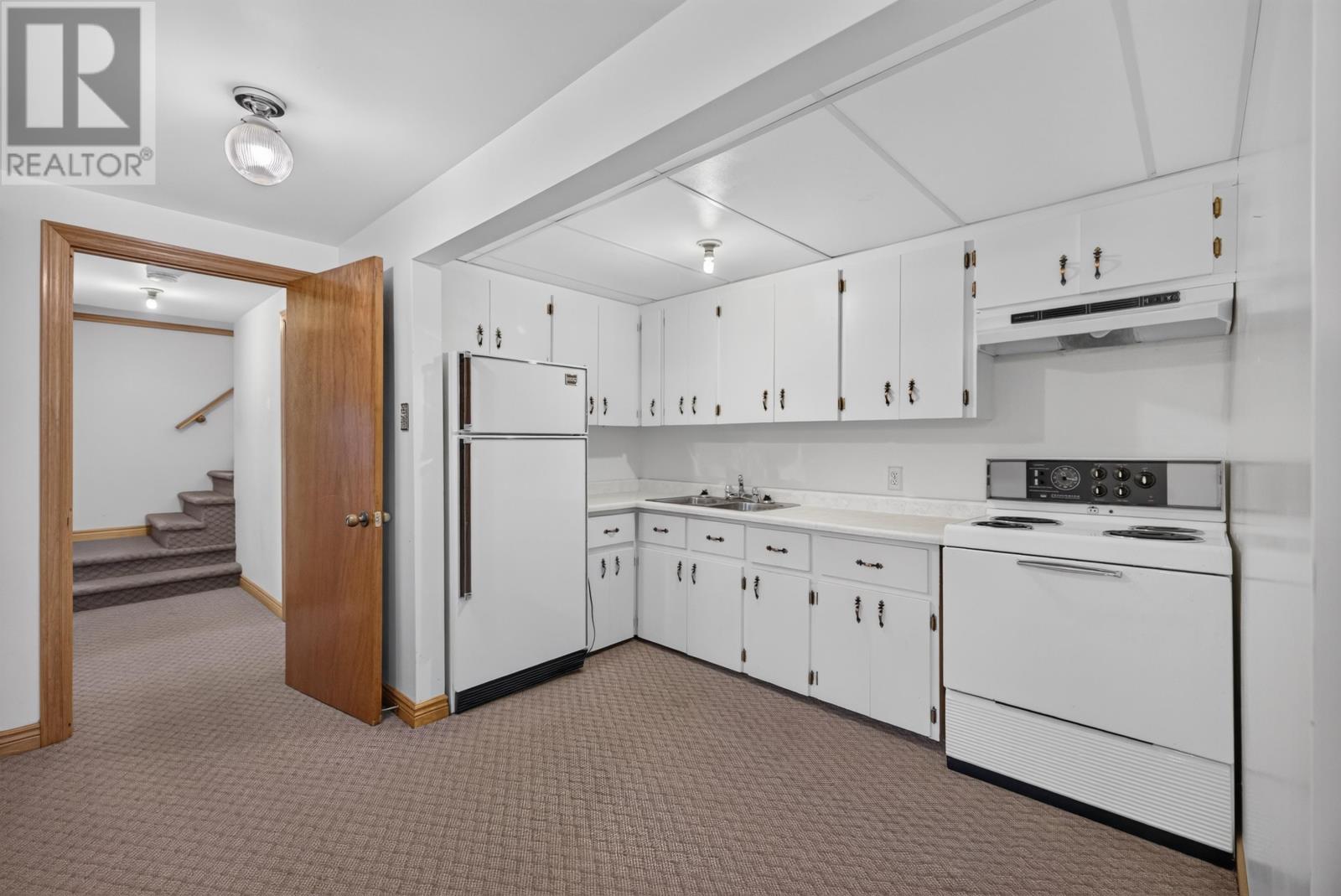 17 Newland Crescent - 23