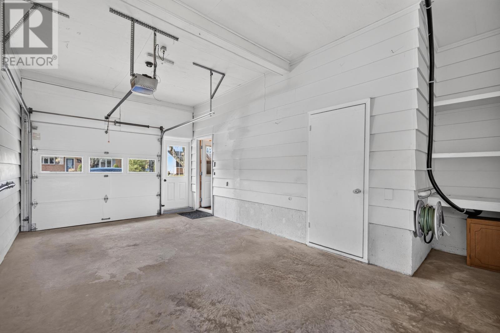 17 Newland Crescent - 35