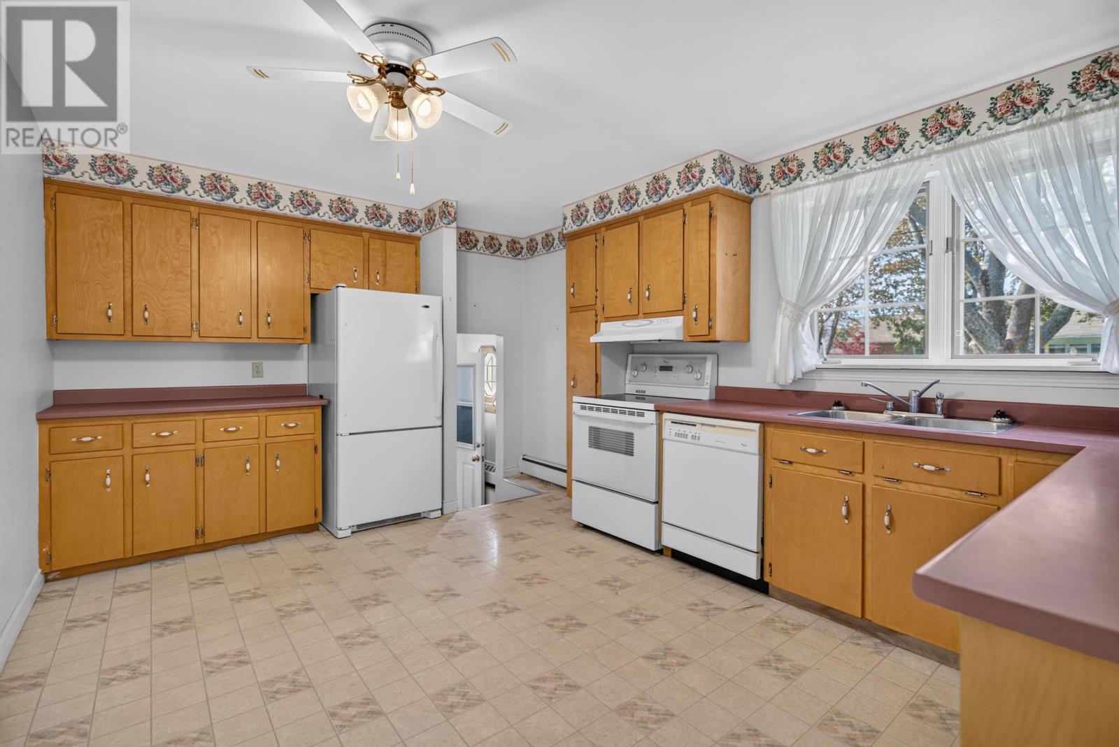 17 Newland Crescent - 9