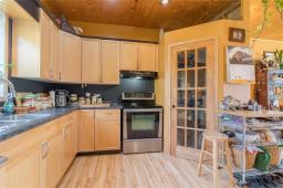 Dining room - 50119 Pth 12 Highway, Lonesand, MB R0A2P0 Photo 7