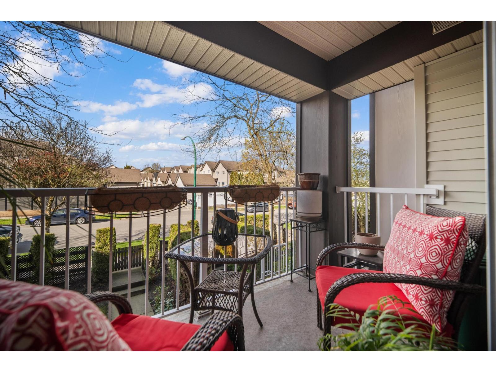 210 19320 65 AVENUE, Surrey