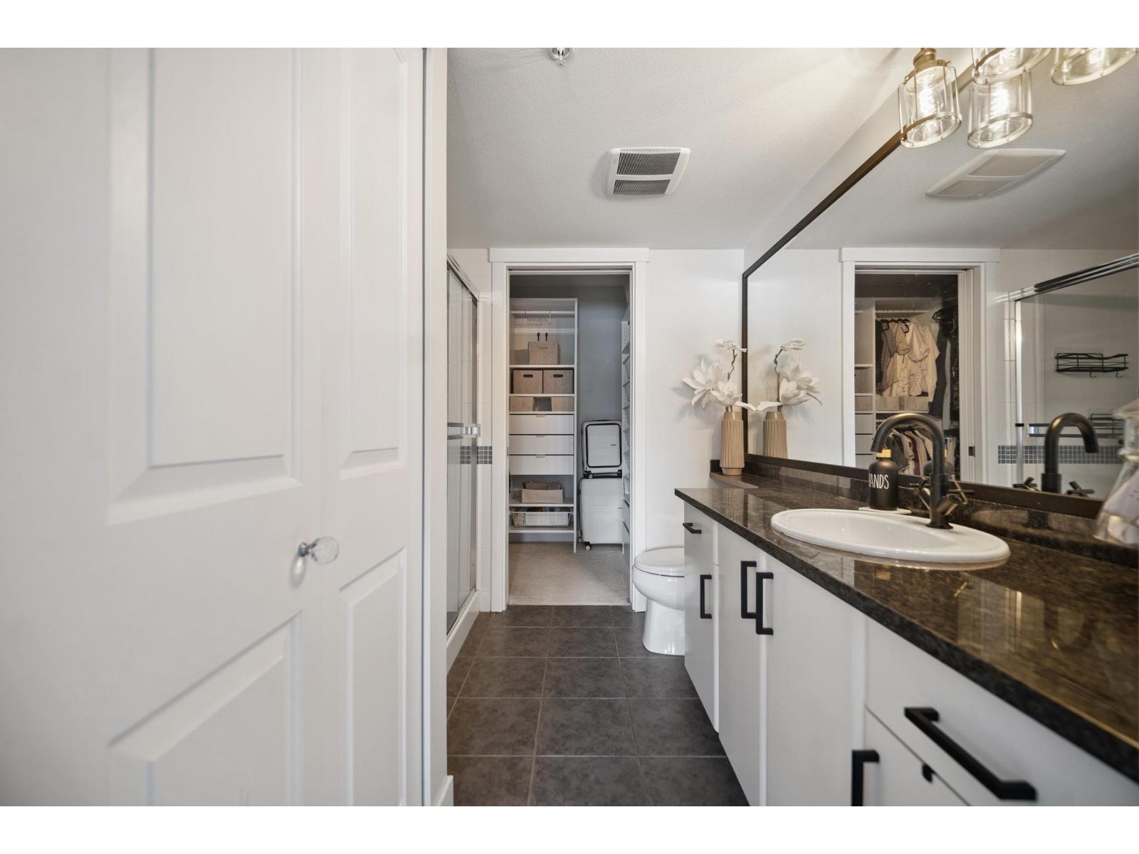 210 19320 65 AVENUE, Surrey