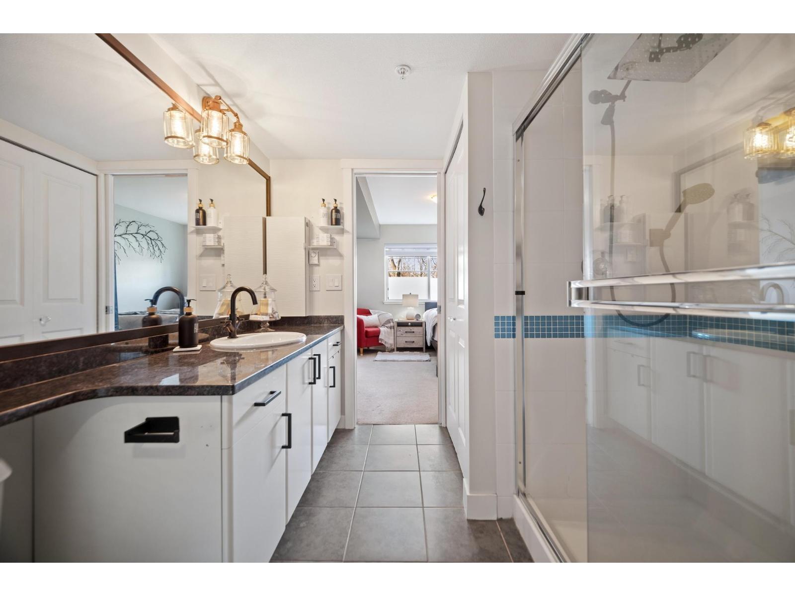 210 19320 65 AVENUE, Surrey