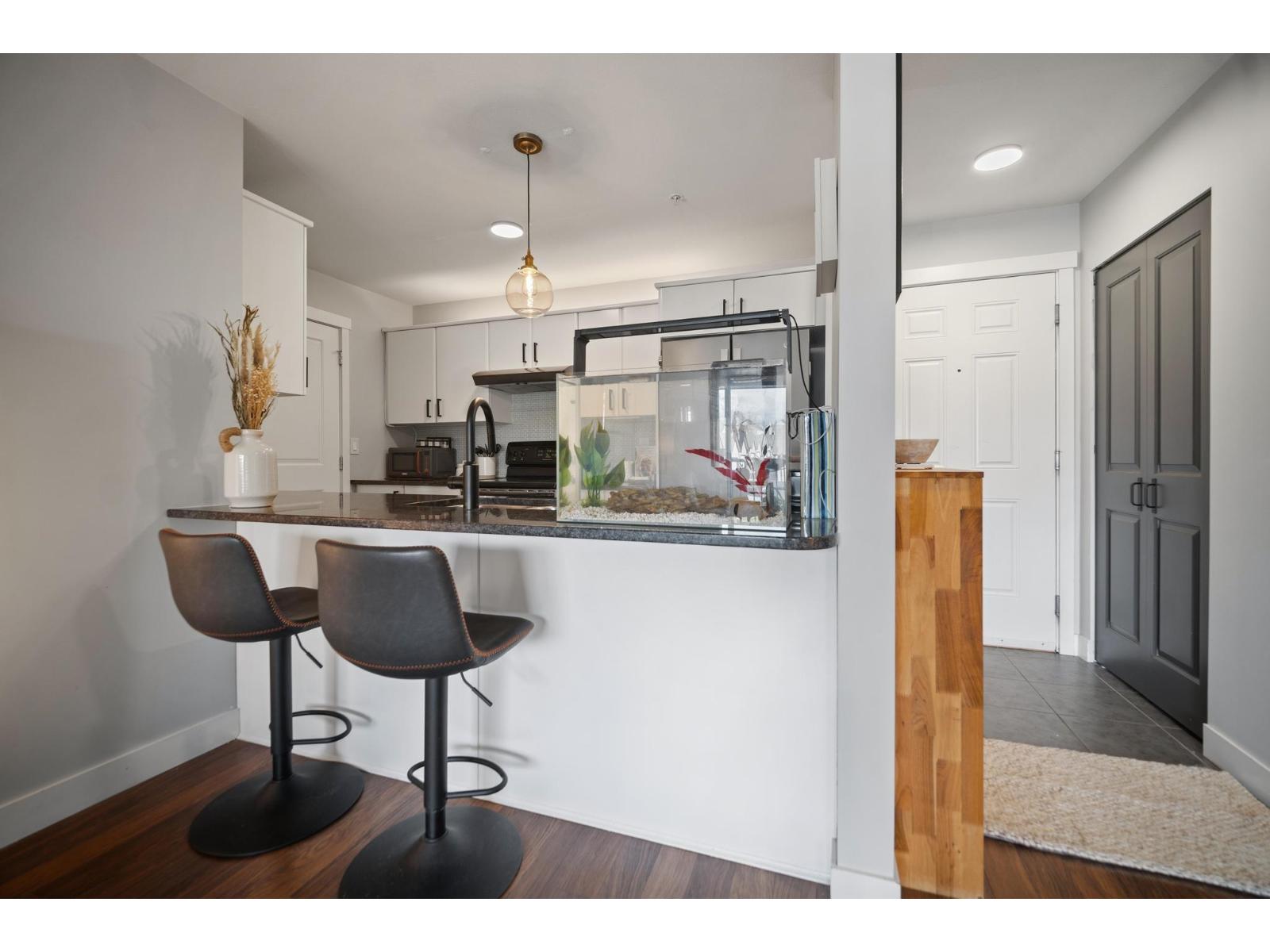 210 19320 65 AVENUE, Surrey