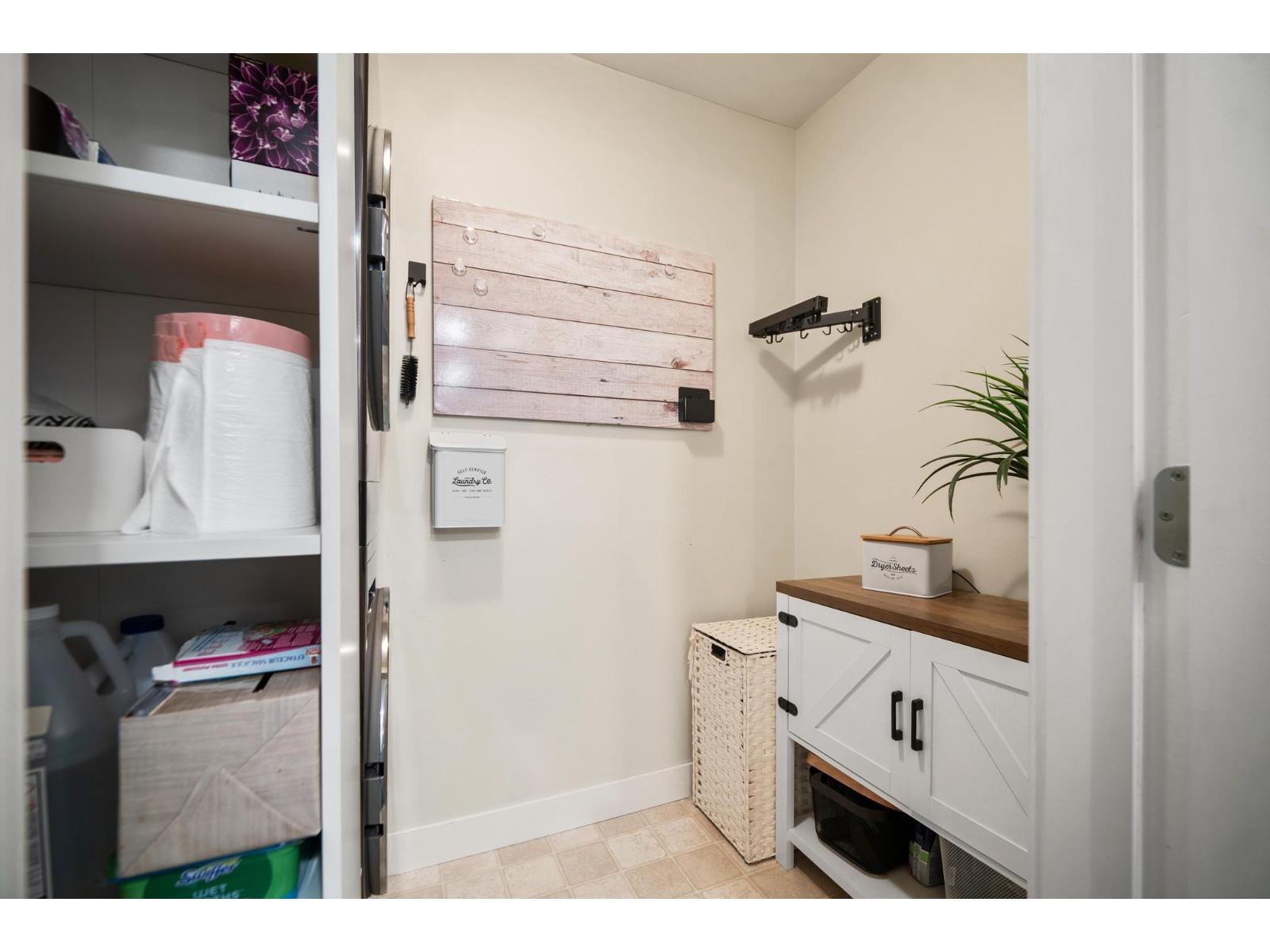 210 19320 65 AVENUE, Surrey