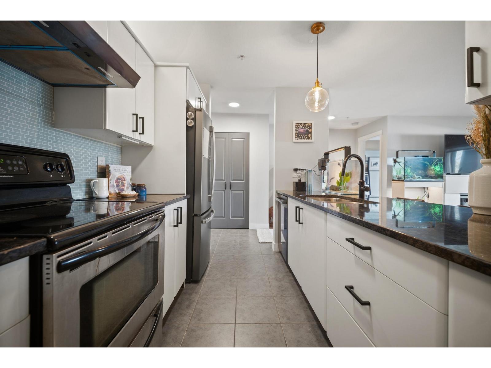 210 19320 65 AVENUE, Surrey