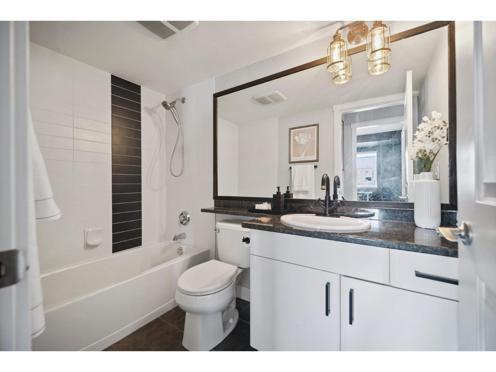 210 19320 65 AVENUE, Surrey