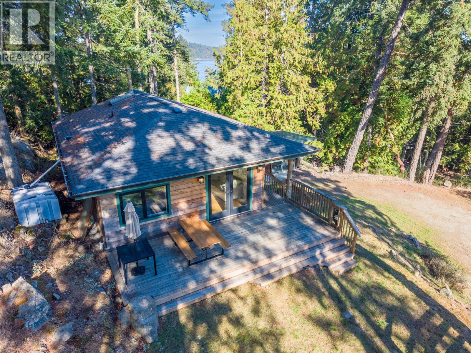 4318 PORT WASHINGTON ROAD, Pender Island