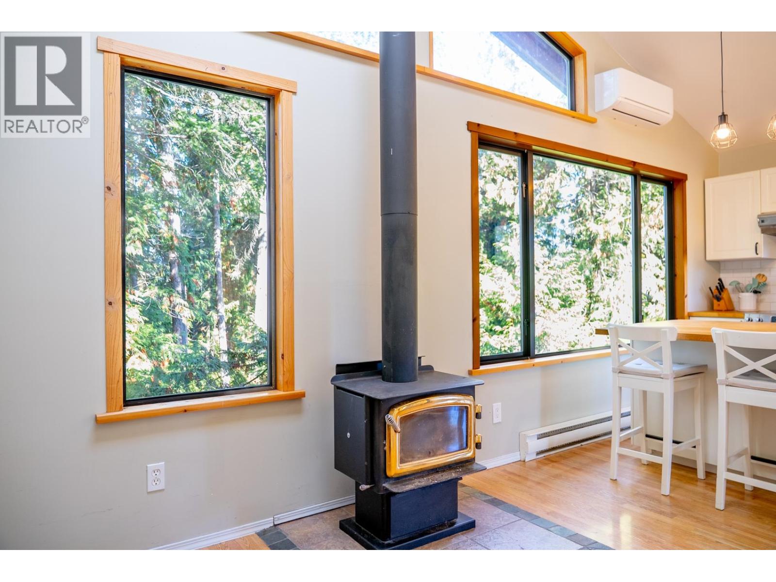 4318 PORT WASHINGTON ROAD, Pender Island