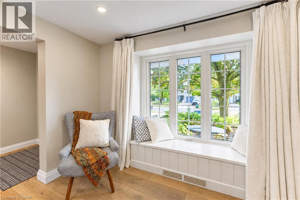 532 WESTVALE Drive - Image 11