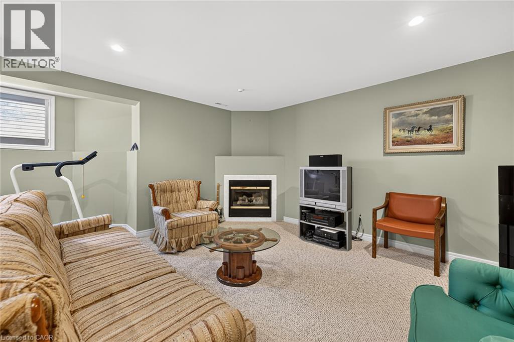 796 N SPRINGBANK Avenue N - Image 40