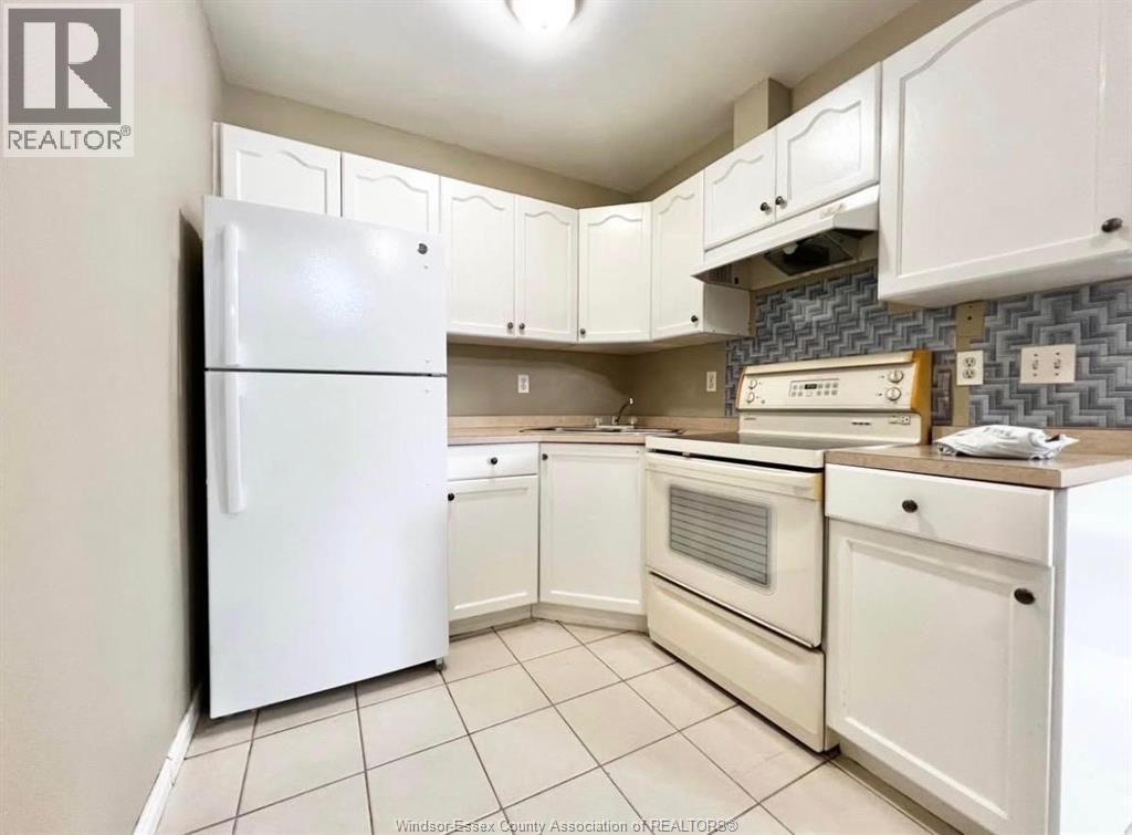 1234 HIGH STREET Unit# 4, Windsor — photo 3