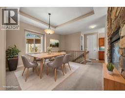 Primary Bedroom - 6455 Vernon Avenue, Peachland, BC V0H1X8 Photo 14