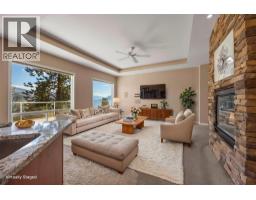 5pc Ensuite bath - 6455 Vernon Avenue, Peachland, BC V0H1X8 Photo 9