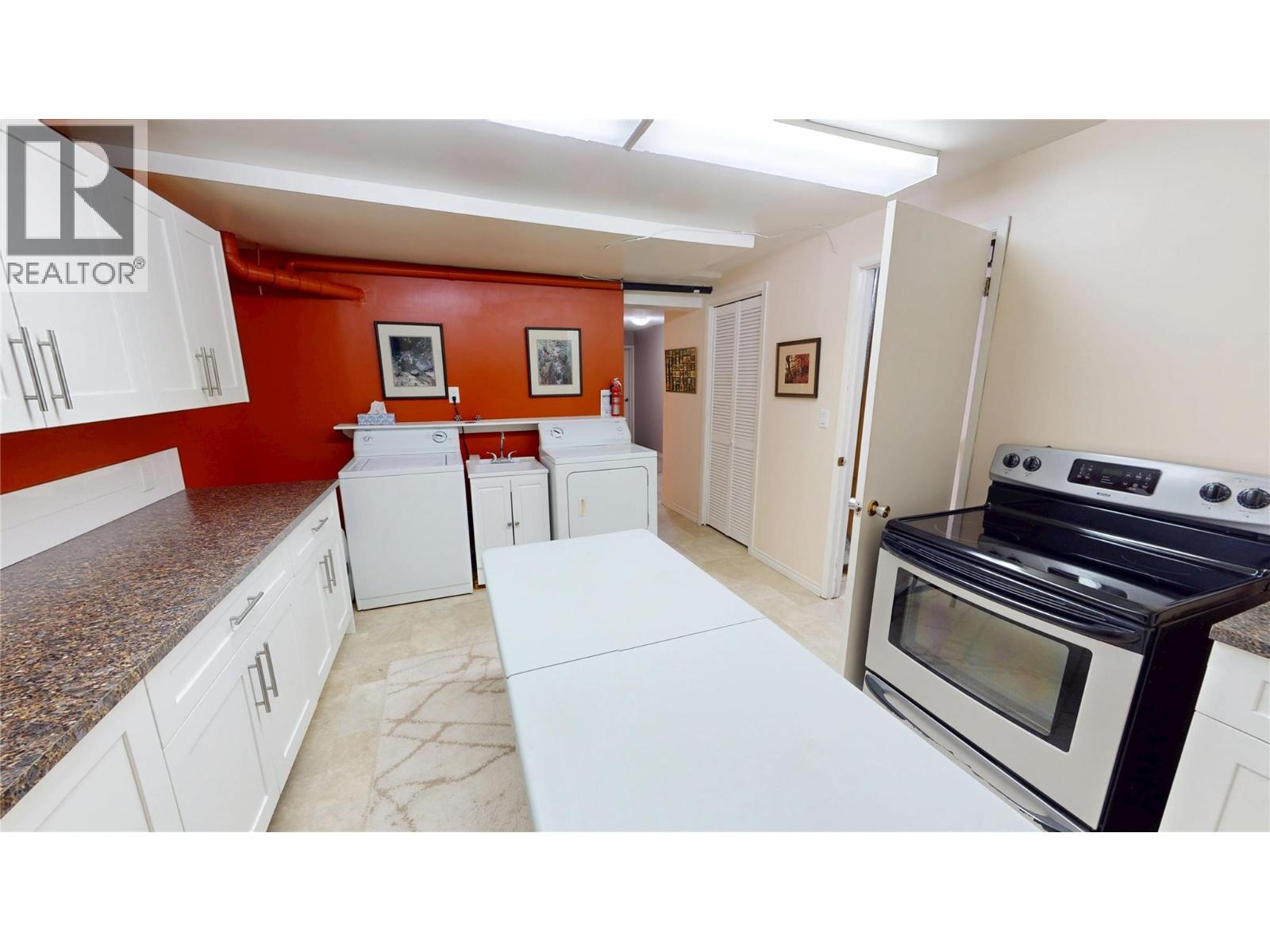 1030 MONROSE Road, Creston - Image 1