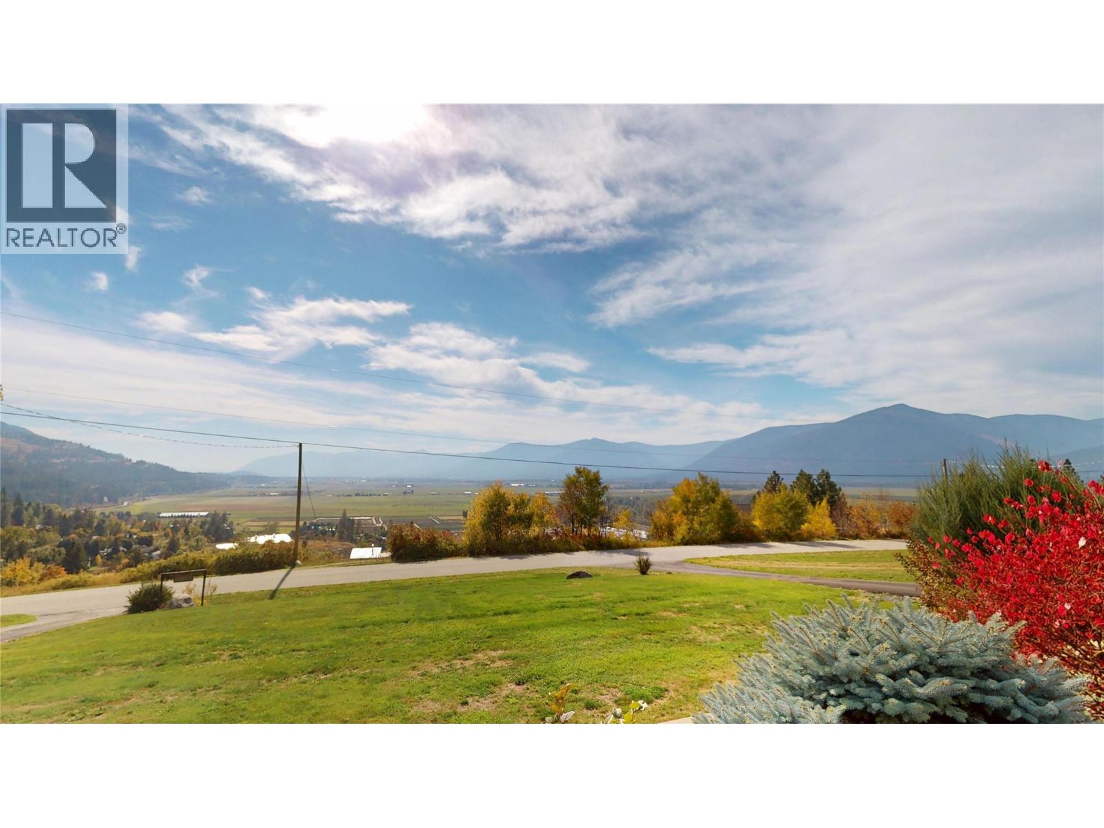 1030 MONROSE Road, Creston - Image 1