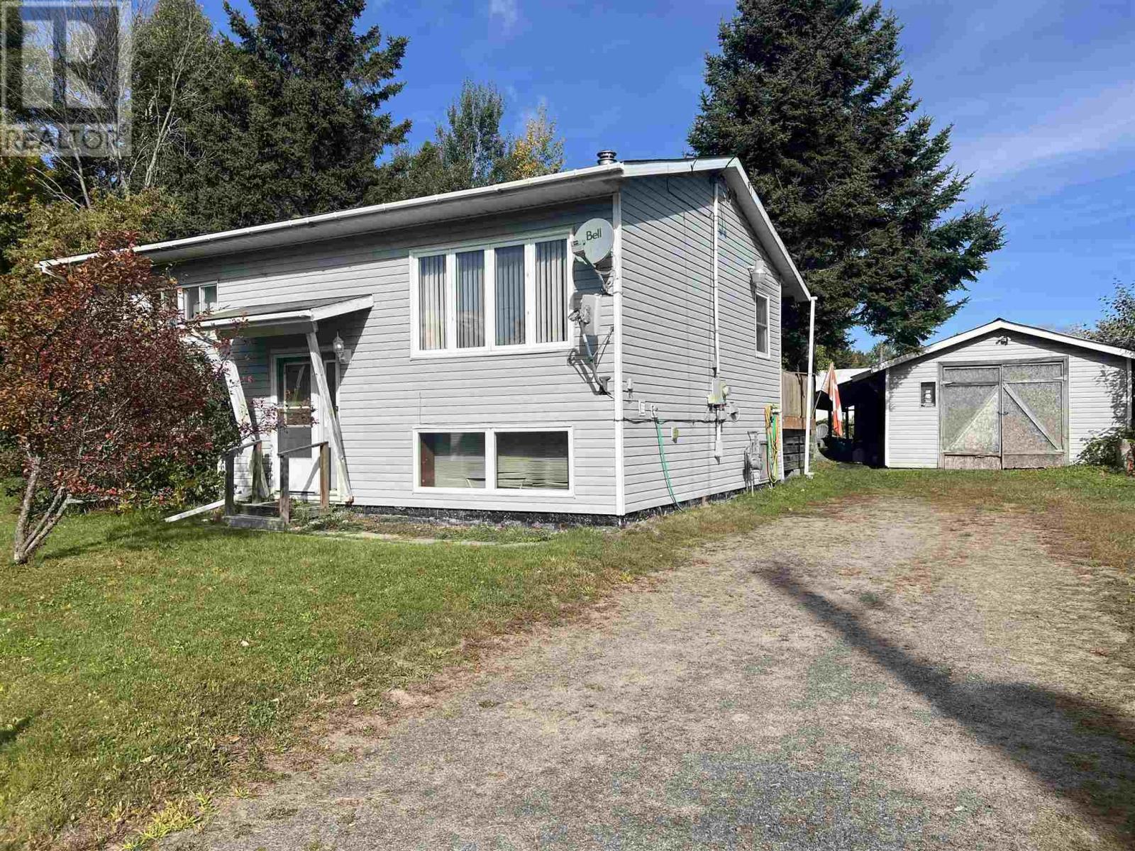 14 Hoatson St — photo 2