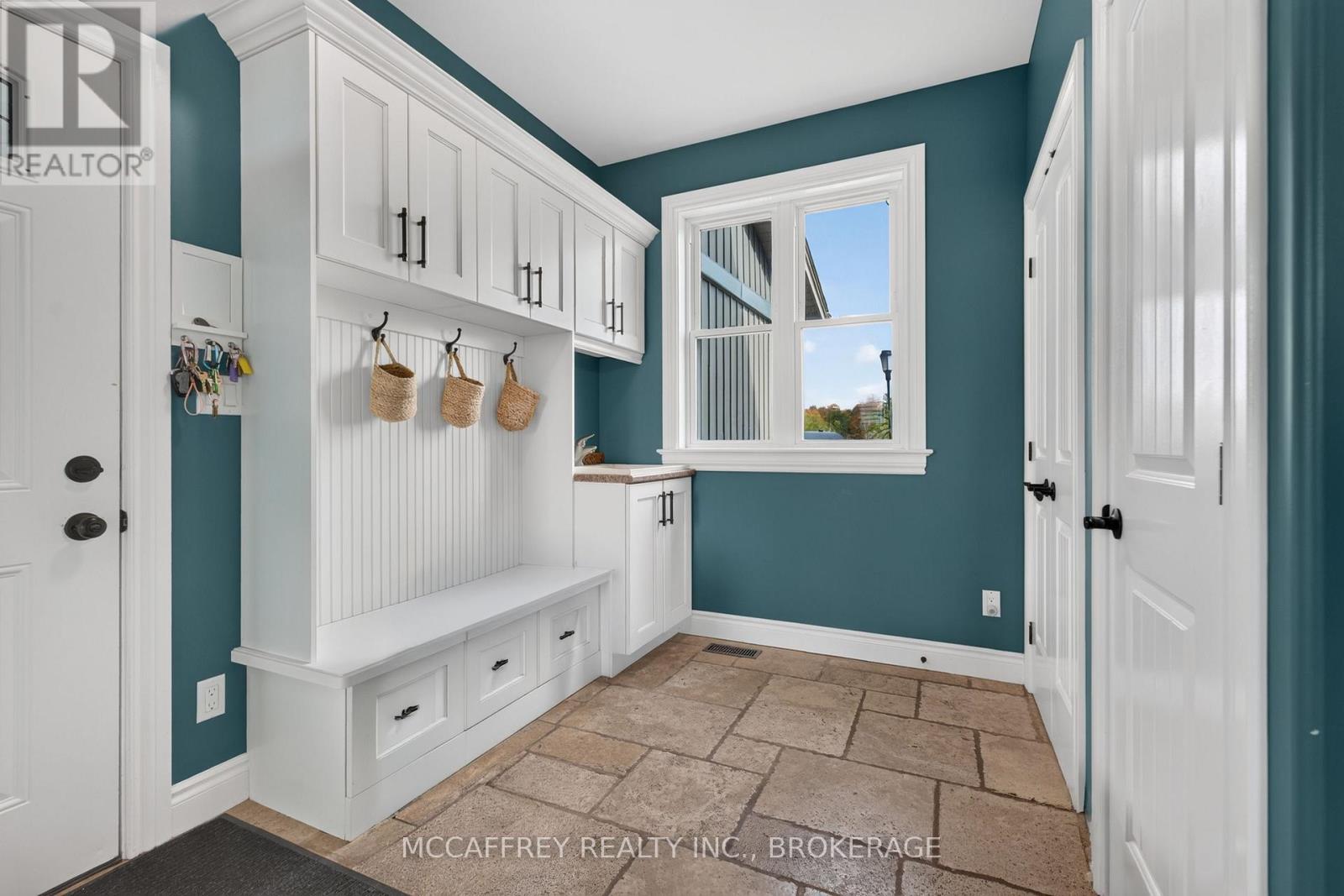 4012 SYDENHAM ROAD - 19