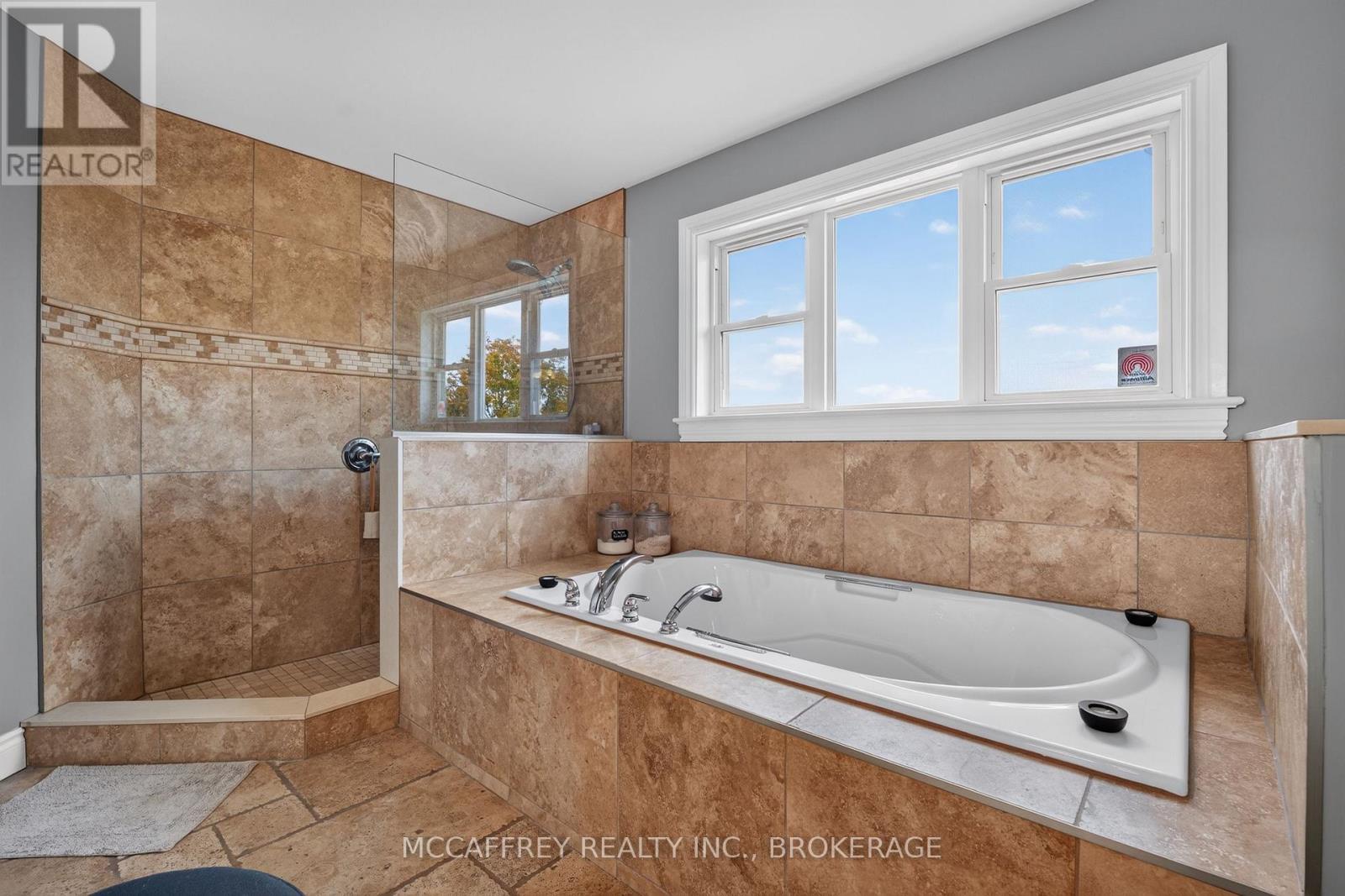 4012 SYDENHAM ROAD - 22