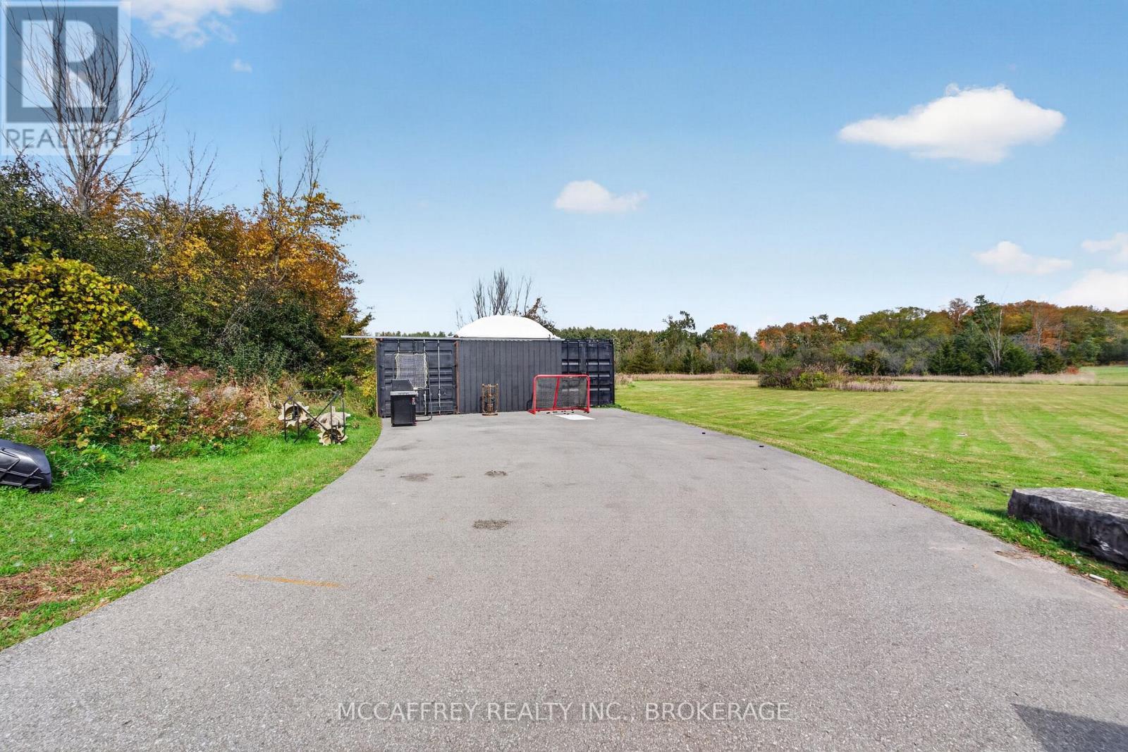 4012 SYDENHAM ROAD - 42