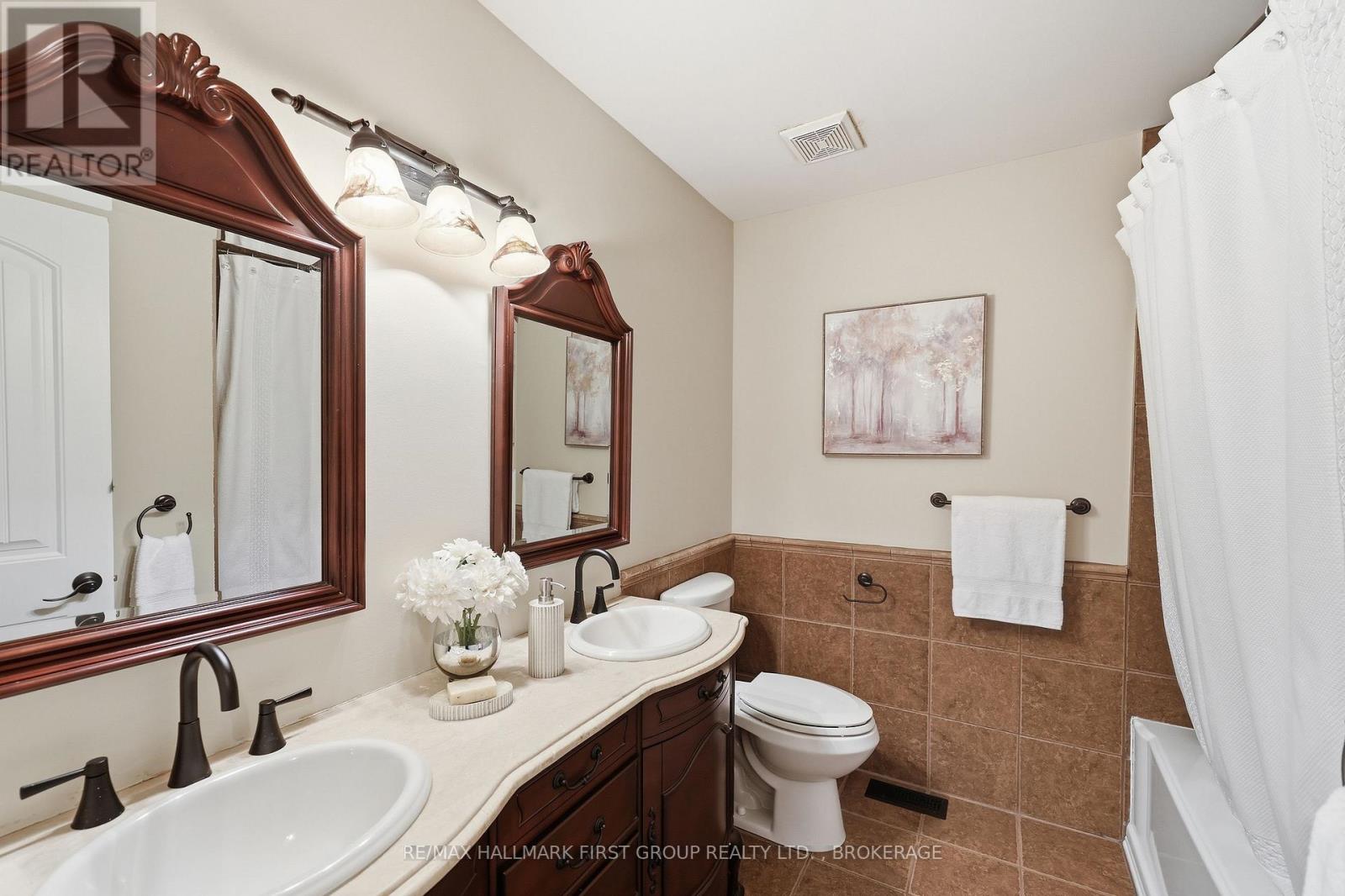 884 Safari Drive — photo 24
