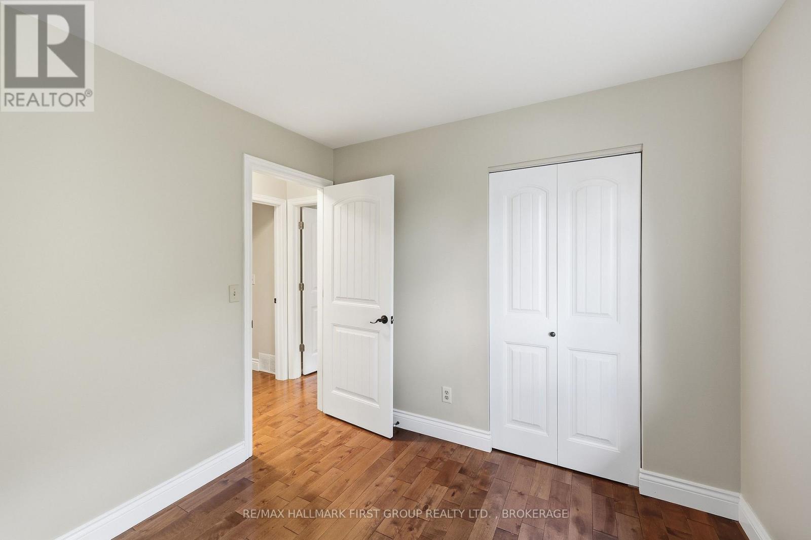884 Safari Drive — photo 36