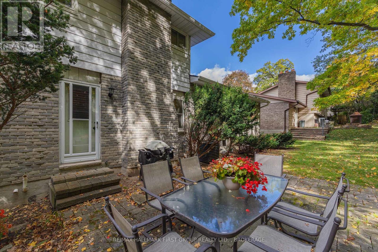 884 SAFARI DRIVE - 40