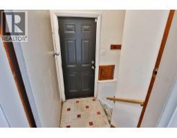 517 10 Street N - photo 13