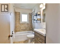 517 10 Street N - photo 9