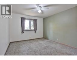 517 10 Street N - photo 11