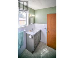 120 Erie Street, Strathroy Caradoc, ON N7G1C1 Photo 28