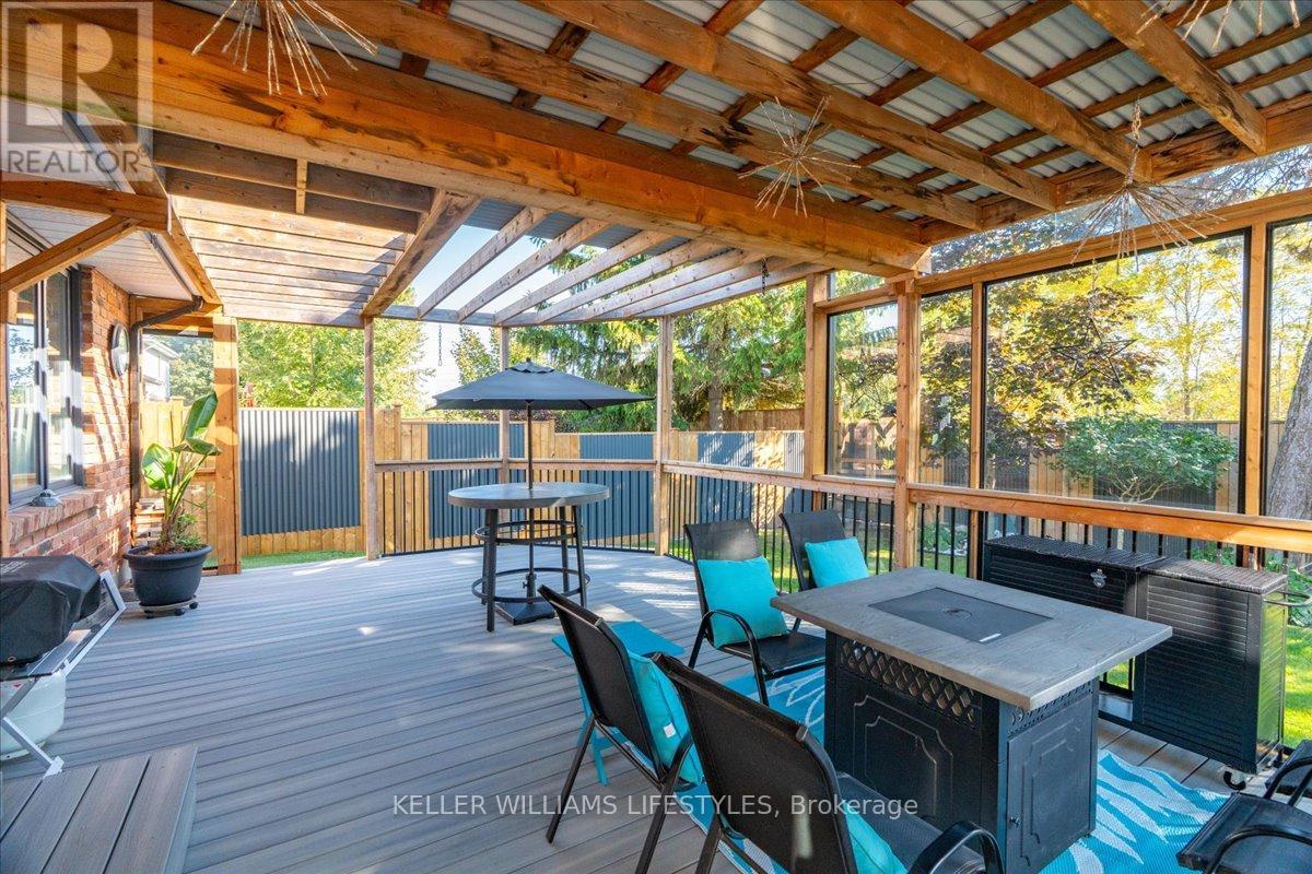 1879 WESTGROVE DRIVE - 32