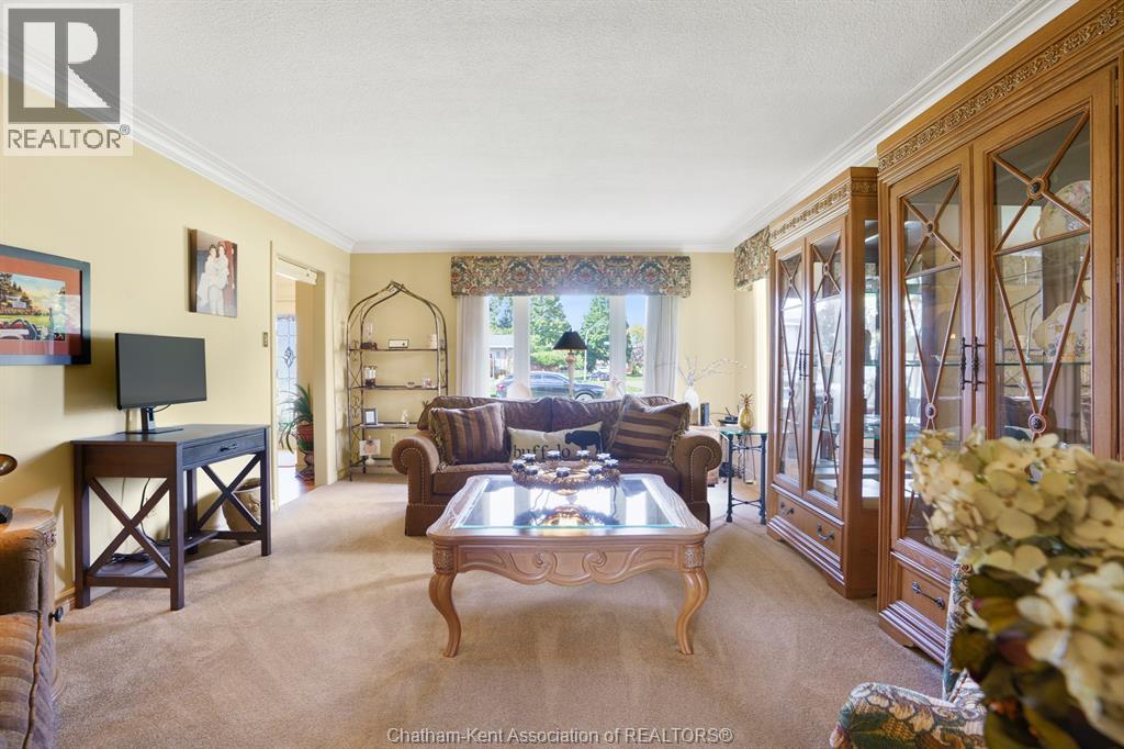 108 Cecile AVENUE - 15